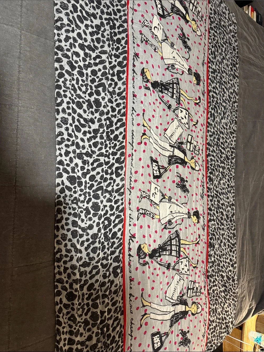 Moschino extra large